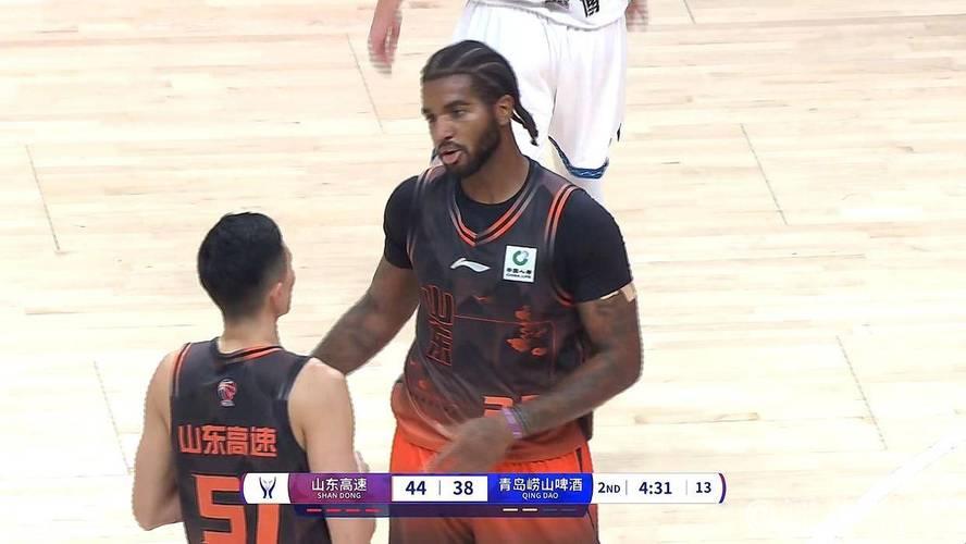 克里斯28+8助山东战胜青岛晋级CBA八强 克里斯28+8助山东战胜青岛晋级CBA八强